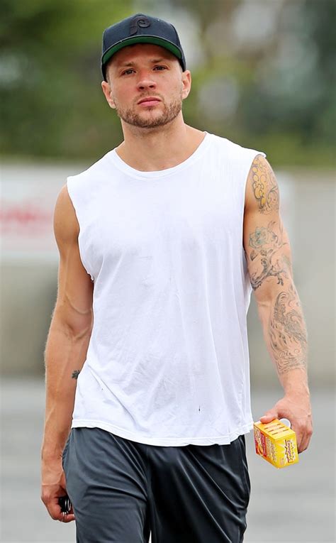 ryan phillippe penis|31 Celebrity Bulges That Went Hard In 2015